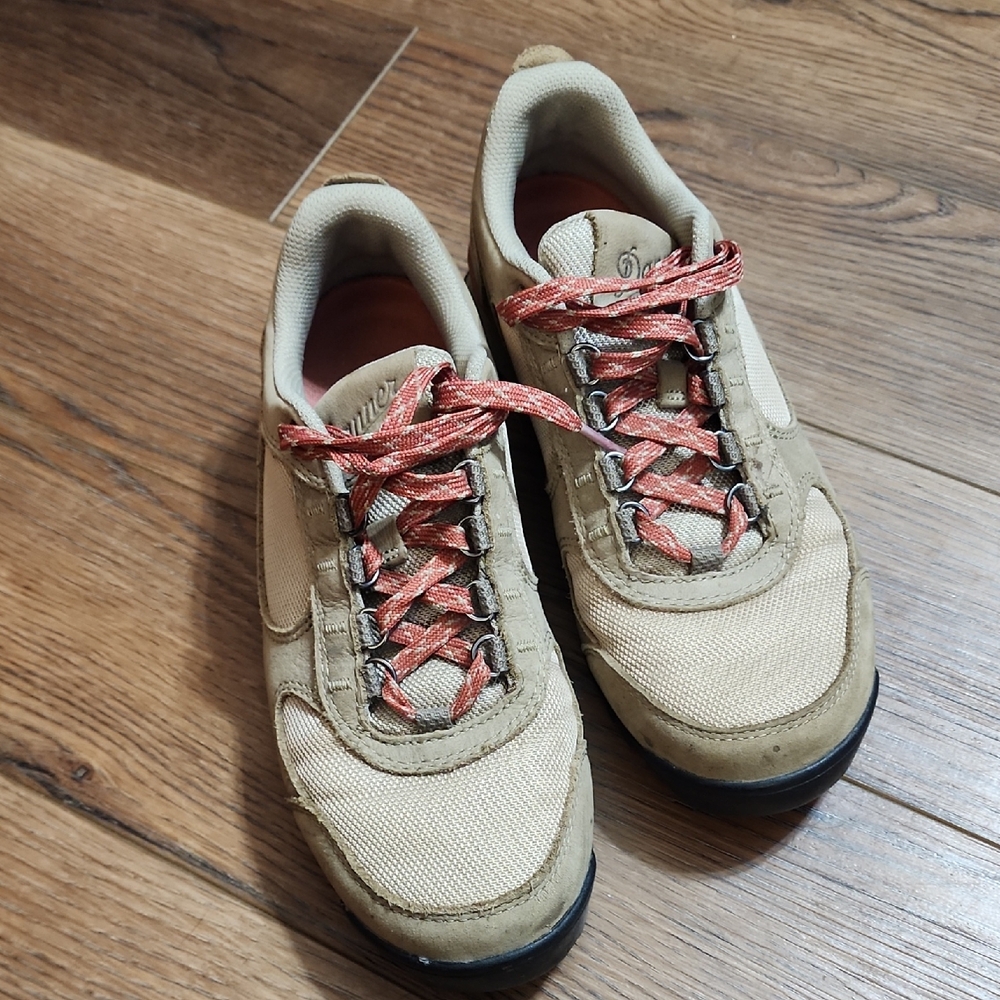 Danner Retro Tan Jag Sneakers